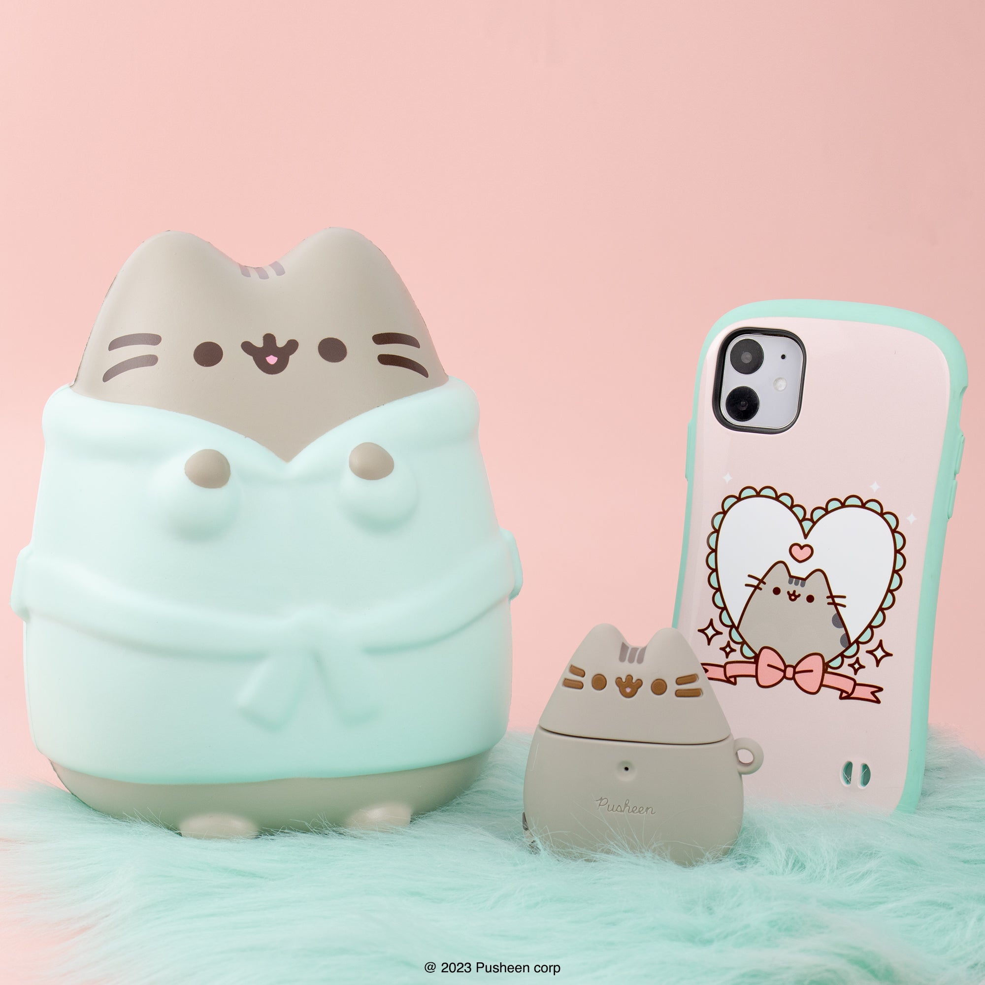 Pusheen Jumbo Squishy Robe Pusheen Jumbo Squishy Robe